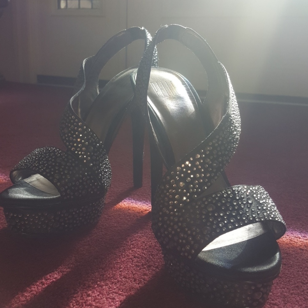 Pelle Moda rhinestone evening shoes